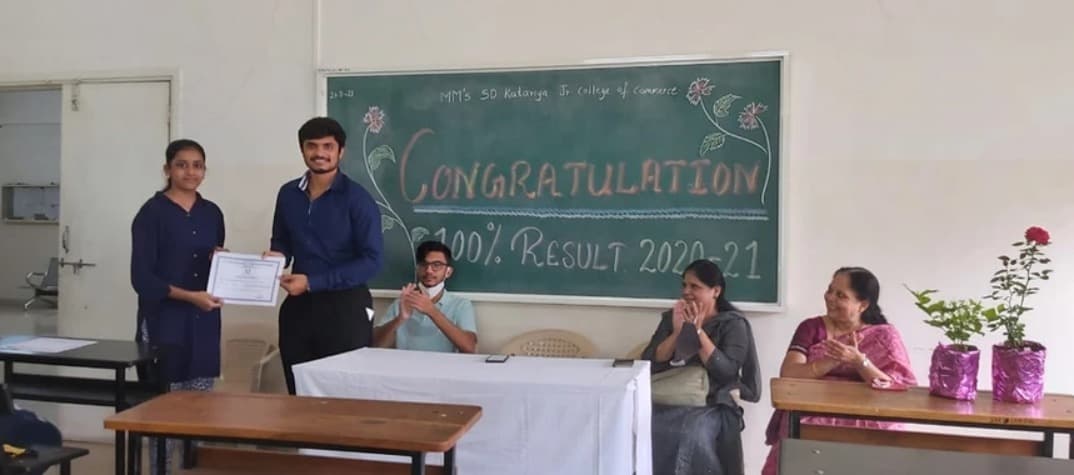 Maharashtriya Mandal college of commerce HSC Toppers photo 3